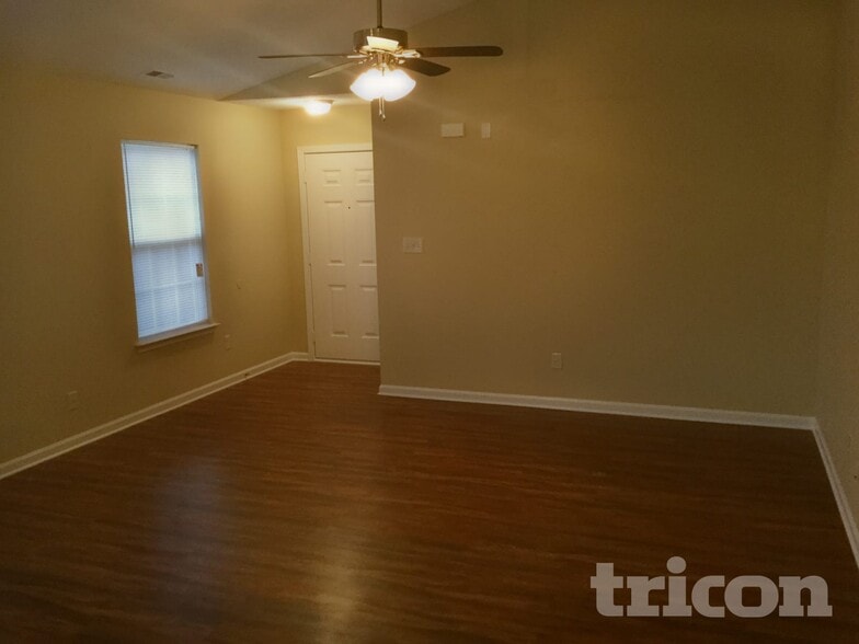 Building Photo - 11507 Stewarts Crossing Dr