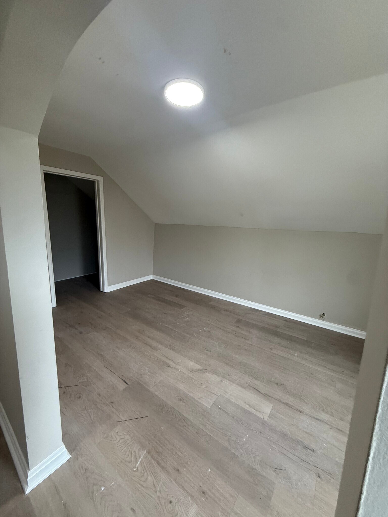 Building Photo - 6523 Lederer Ave