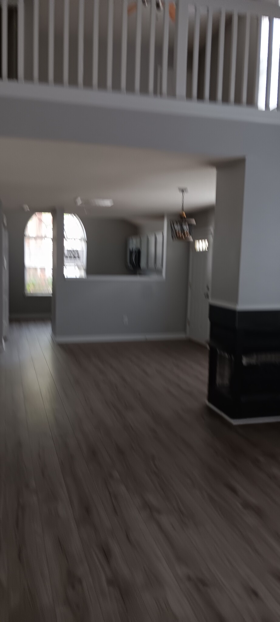 Building Photo - 8041 Christmas Ct