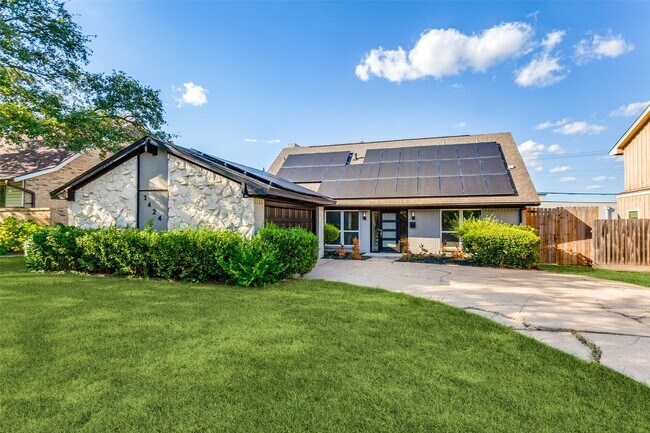 Primary Photo - 1424 Stagecoach Dr