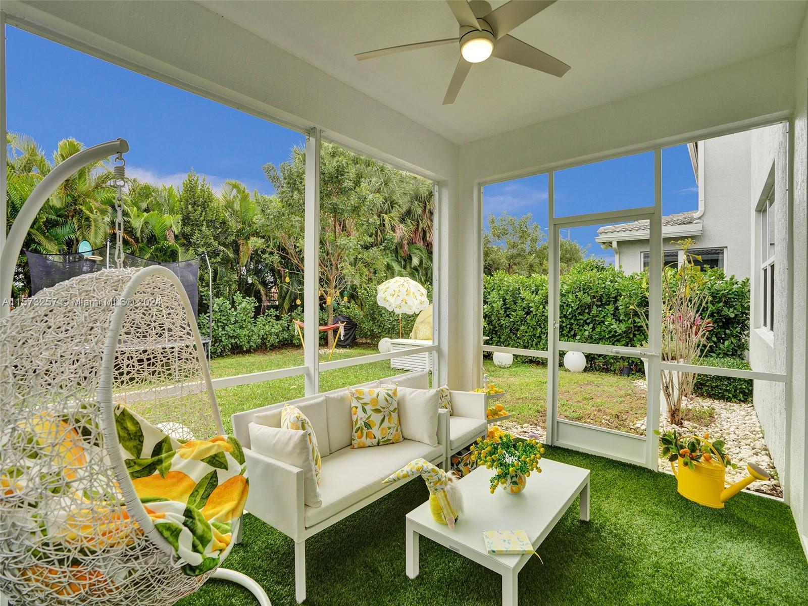 Building Photo - 4414 Ficus St