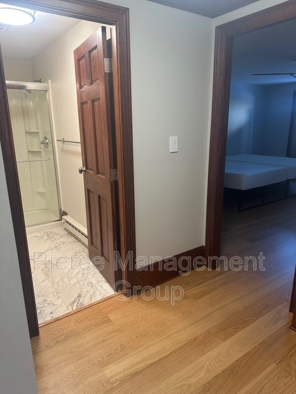 Building Photo - 55 River Rd