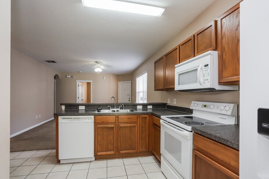 Building Photo - 7455 Oxford Garden Cir