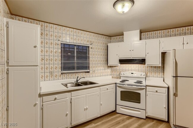 Building Photo - 3705 Haddock Ave