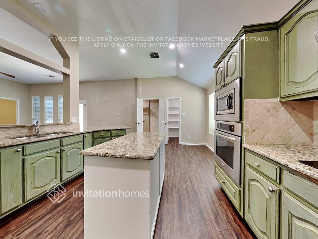 Building Photo - 2805 Beacon Hill Dr