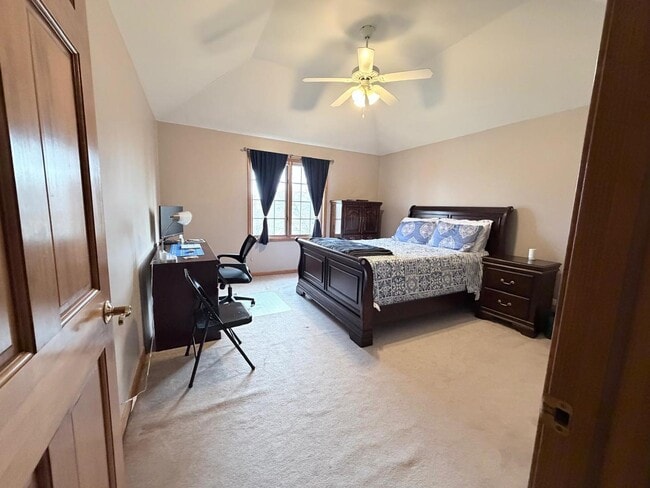 Building Photo - 3823 Sunburst Ln