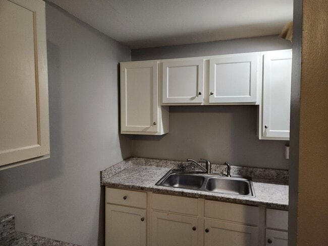 Building Photo - 1115 14th St