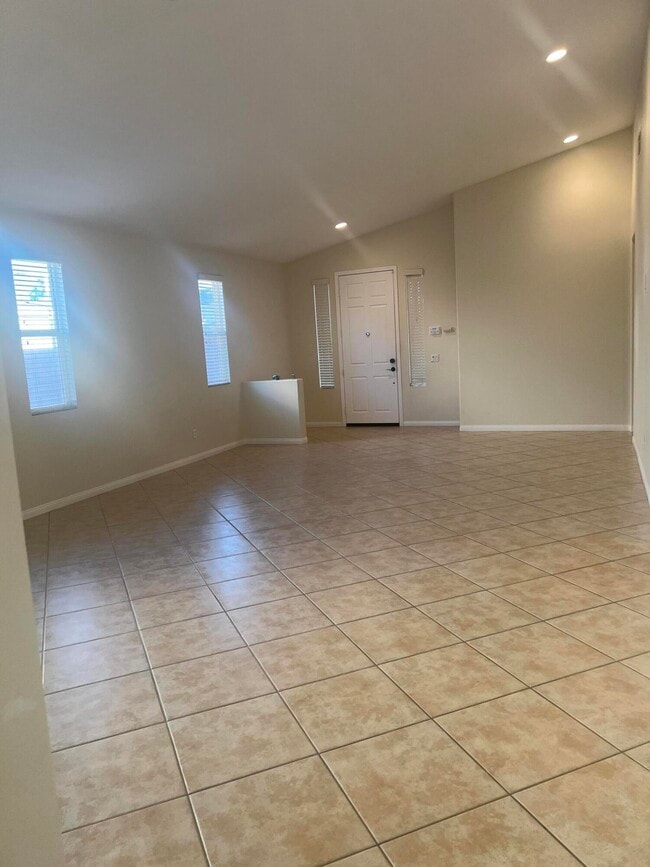 Building Photo - 83920 Corte La Morada