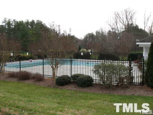 Building Photo - 1817 Misty Hollow Ln