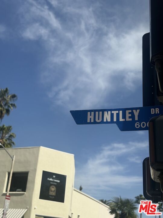 Building Photo - 840 Huntley Dr