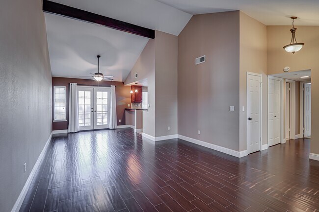 Building Photo - 2601 Ashe Rd