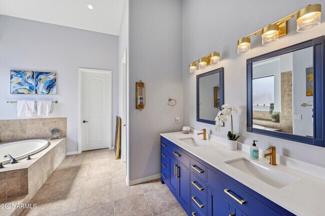 Building Photo - 351 N Cloverfield Cir