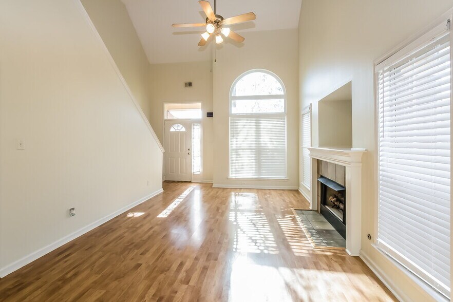 Building Photo - 6076 Armistead St