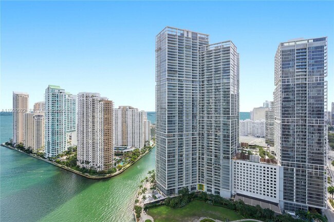Building Photo - 200 Biscayne Blvd Way