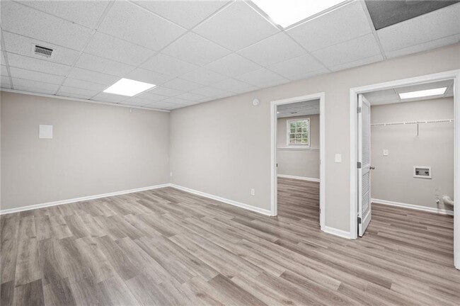 Building Photo - 504 Matthew Dr
