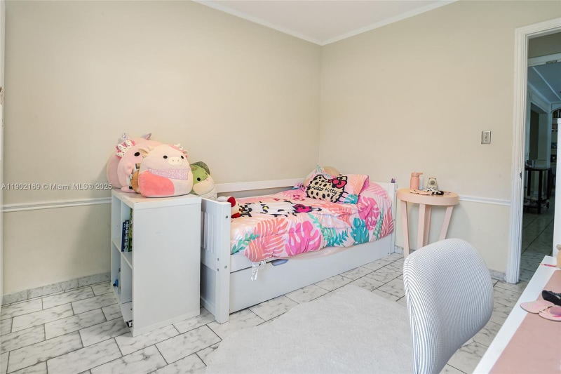 Building Photo - 600 SW 25th Rd