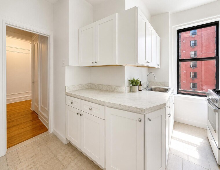Building Photo - 622 W 141st St