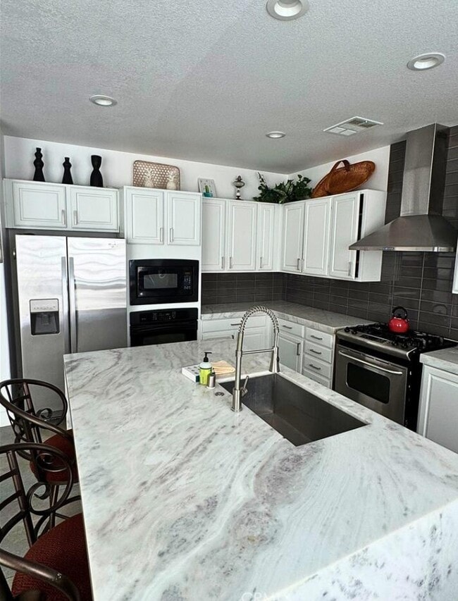 Building Photo - 43627 Regata Ct
