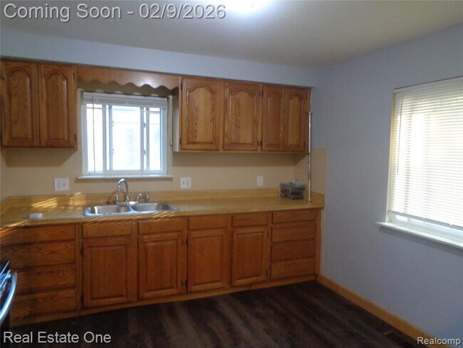 Building Photo - 5312 Syracuse St