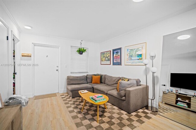 Building Photo - 2575 SW 27th Ave