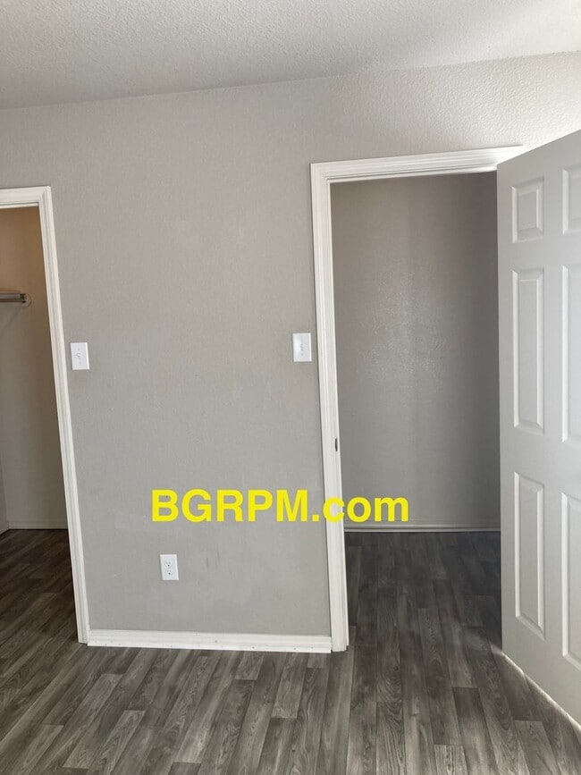 Building Photo - 3 BD, 2 BA, Home in Cabot