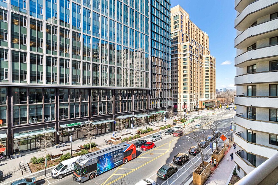 Building Photo - 1221 S Eads St