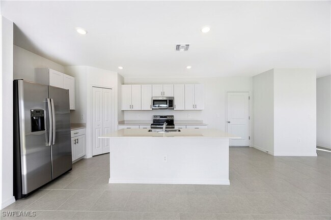 Building Photo - 19558 Fairhill Ct