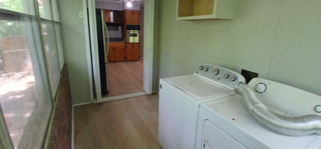 Building Photo - Charming 2 Bedroom Apartment in Cleveland, TN