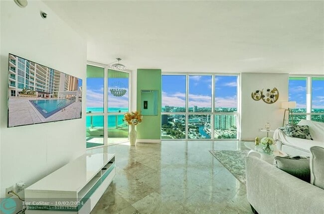Building Photo - 101 S Fort Lauderdale Beach Blvd