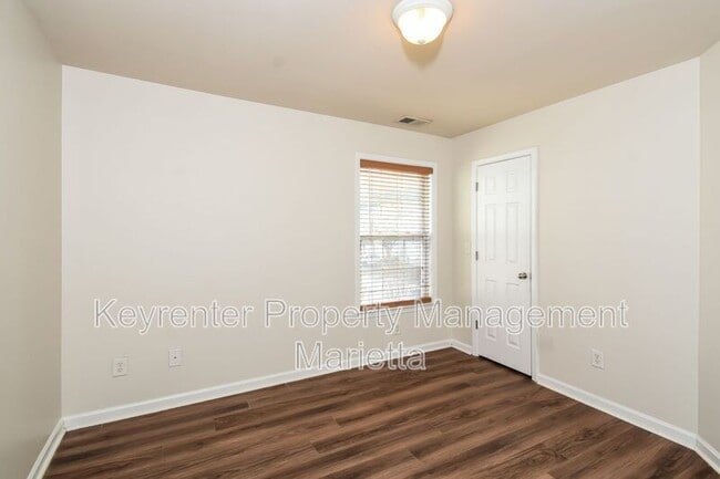 Building Photo - 338 NibleWill Pl