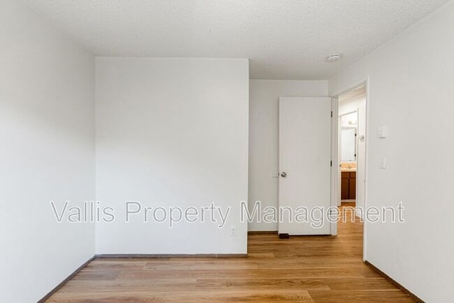 Building Photo - 4828 State St