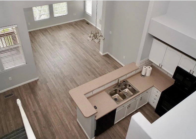 Primary Photo - 3912 S Carson St