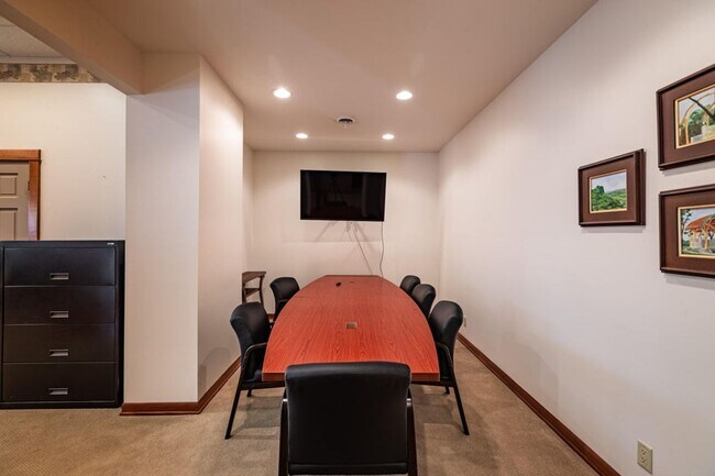 Building Photo - 1613-1617 Chase St