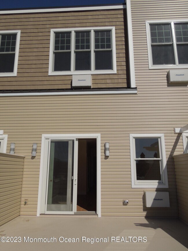 Building Photo - 550 Cookman Ave