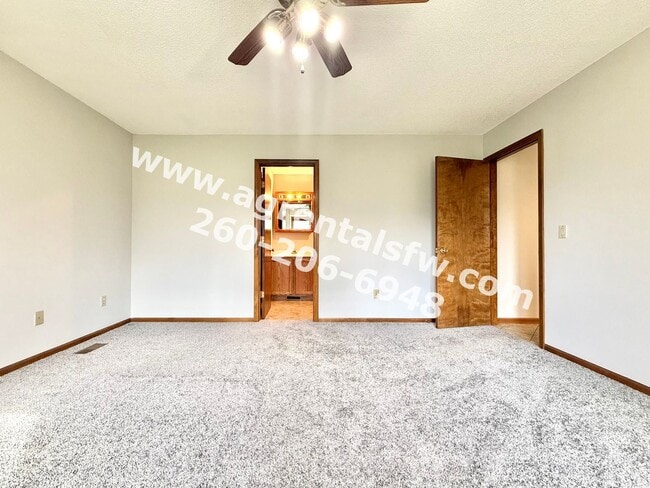 Building Photo - 3 Bedroom House