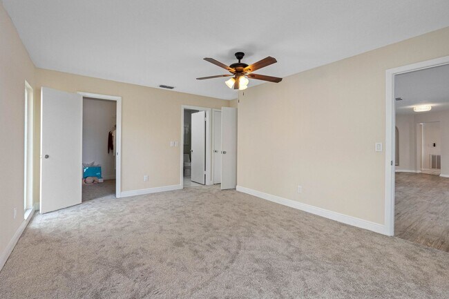 Building Photo - Sailboat-Ready Waterfront Home with Spectacular Scenic Views