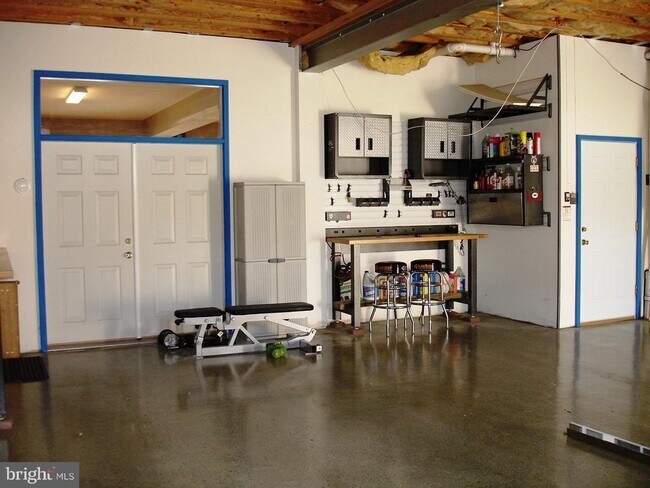 Building Photo - 1219 Bayside Rd