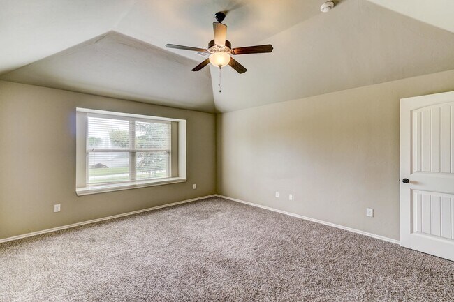 Building Photo - 5700 Goldfinger Rd