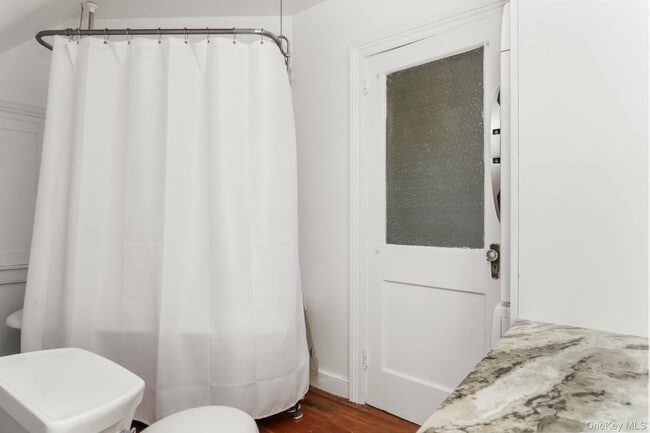 Building Photo - 16 Bedford Rd