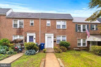 Building Photo - 5839 Benton Heights Ave
