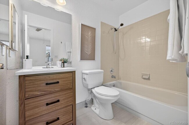 Building Photo - For Rent – $2,195/month | Stanton Farms Townhome in Littleton