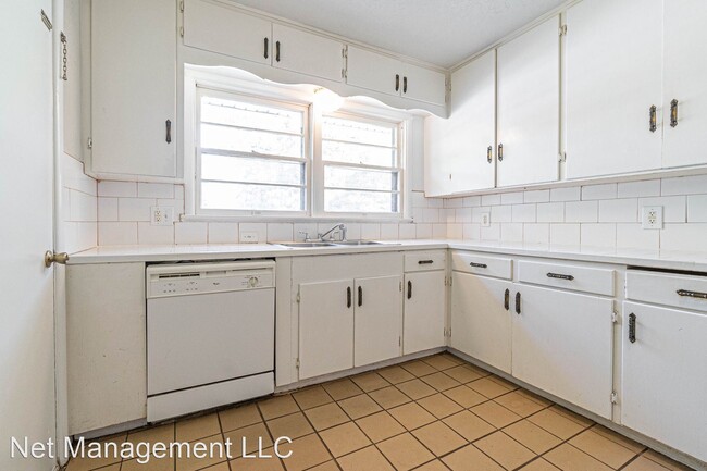 Building Photo - 3 br, 1 bath House - 1510 Huntington Way