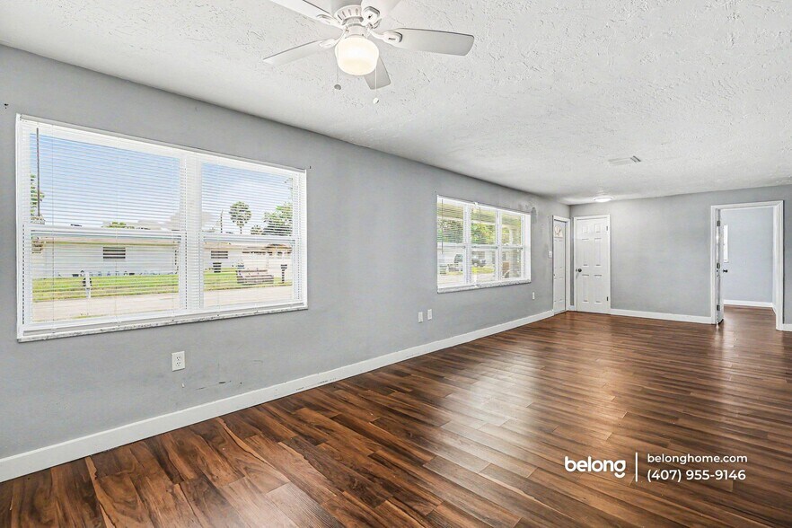 Building Photo - 1147 Manatee Dr