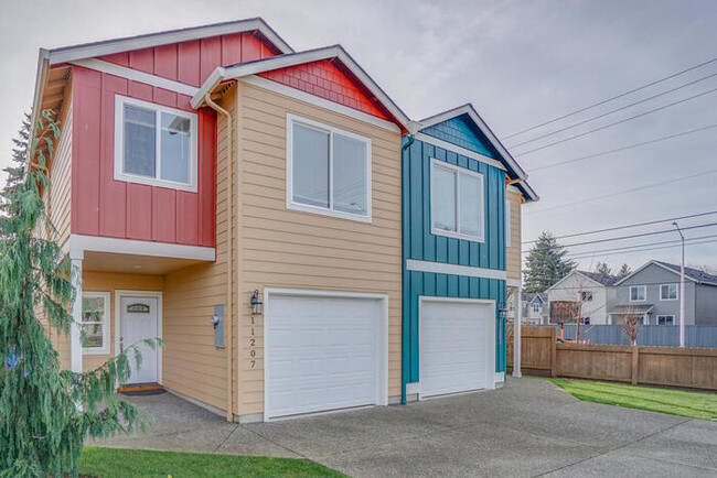 Building Photo - Beautiful Newer Townhome In Landover Sharmel