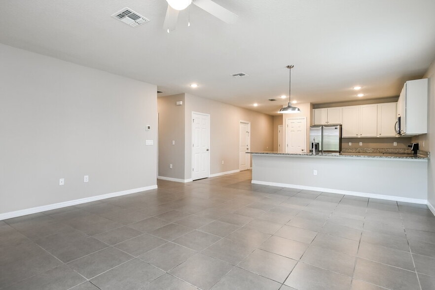 Building Photo - 1851 Superior Ct