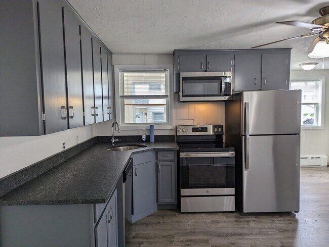 Primary Photo - 58 E Main St