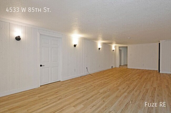 Building Photo - 4533 W 85th St