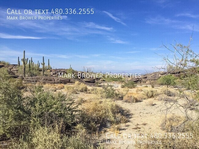 Building Photo - 4102 E Woodland Dr