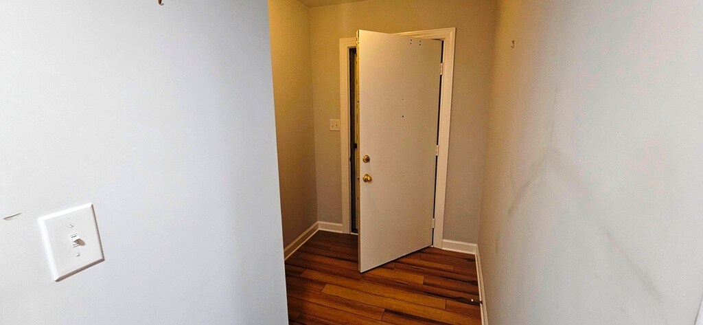 Building Photo - 5260 Crossbow Cir