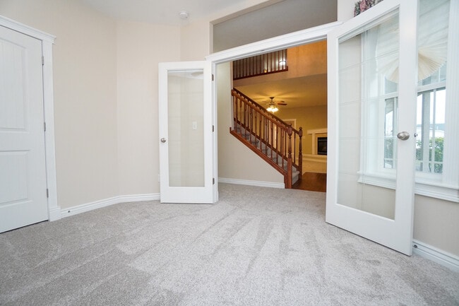 Building Photo - 11565 W Zachery Ave